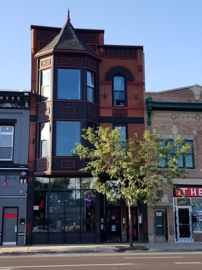 Building Photo - 2511 W North Ave