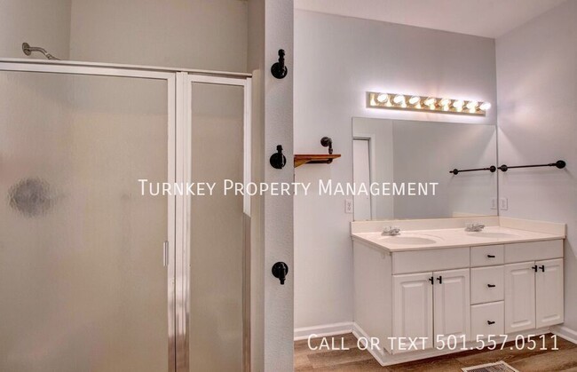 Building Photo - 3 Rocky Top Cove