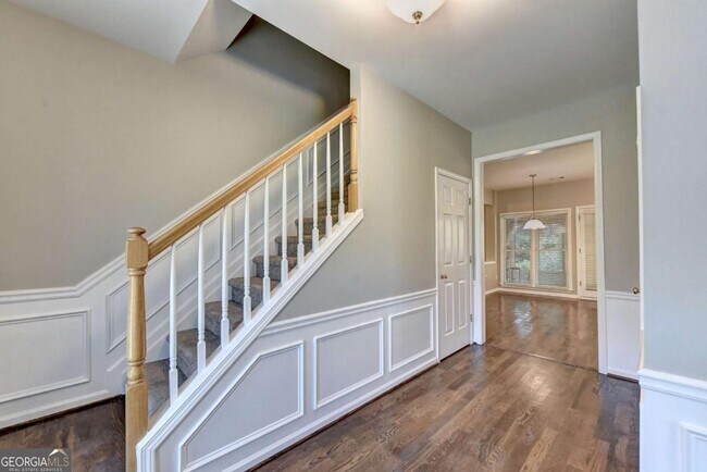Foto del edificio - 7470 Brookwood Way