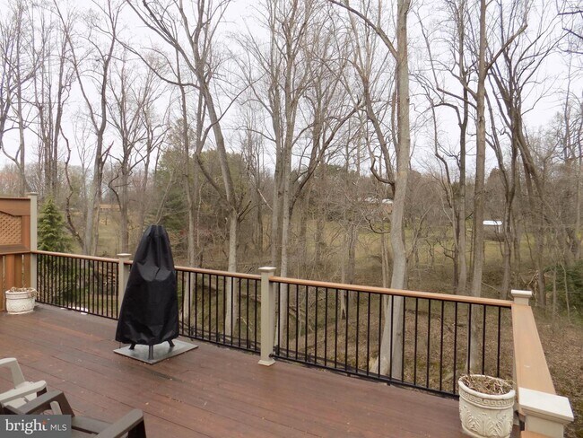 Foto del edificio - 1441 Crow Haven Ln