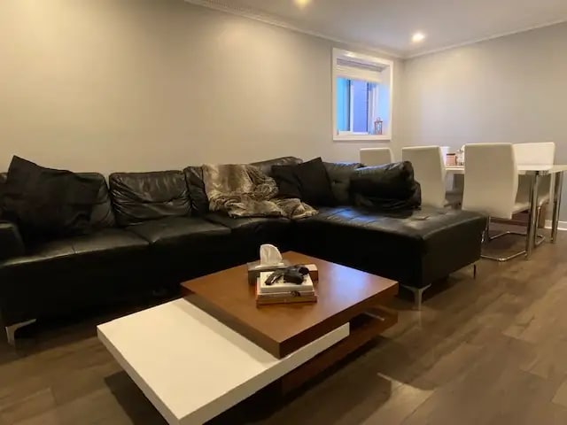 Building Photo - 1378 Mayview Av