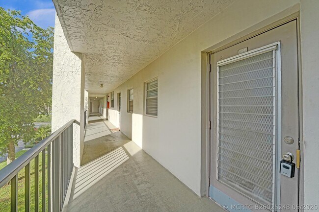 Foto del edificio - 9470 Poinciana Pl