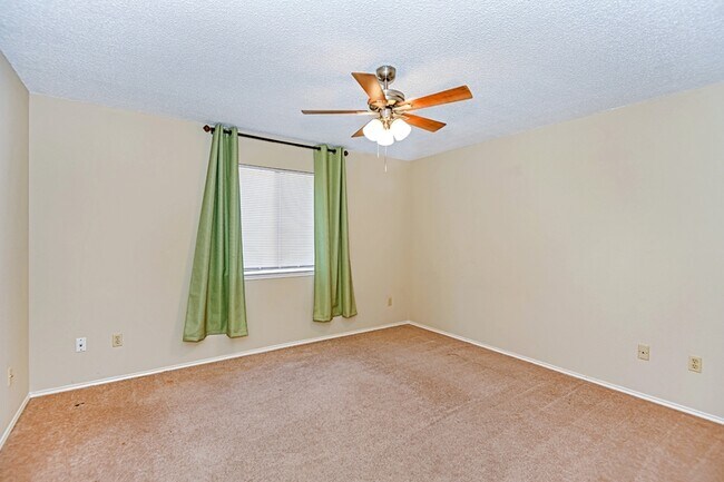 Building Photo - 8503 Columbia Falls Dr