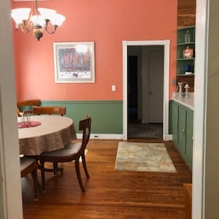 Dining Area - 1718 E Lee St