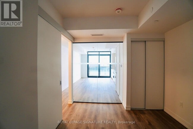 Photo du bâtiment - 1-1411 Jarvis St