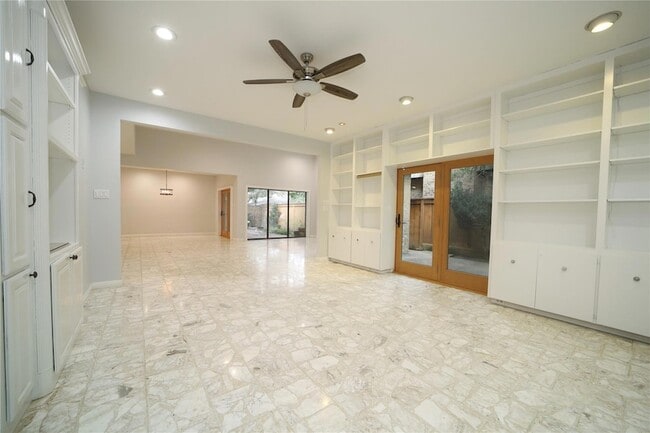 Building Photo - 3003 Hartwood Court