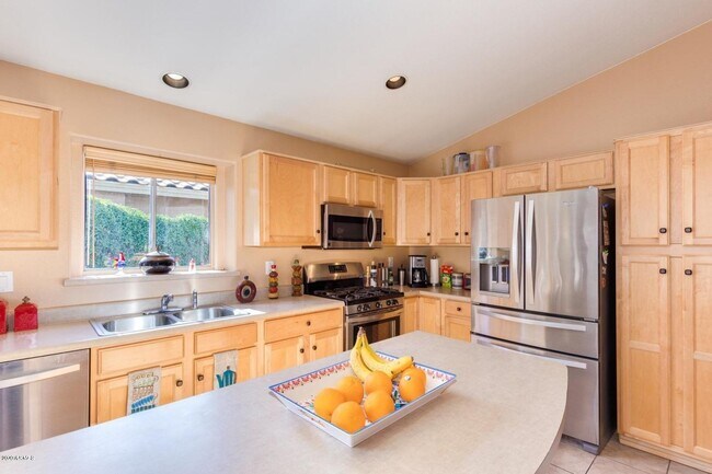 Building Photo - 751 N 165th Ave