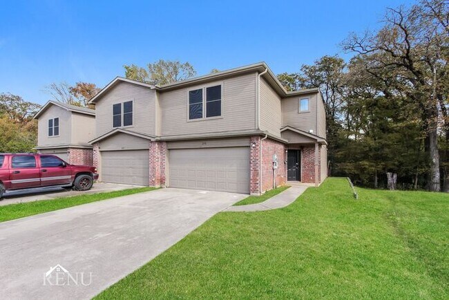 Building Photo - 238 Creek Cove Dr