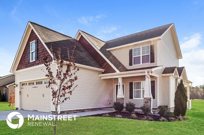 Building Photo - 187 Day Lily St