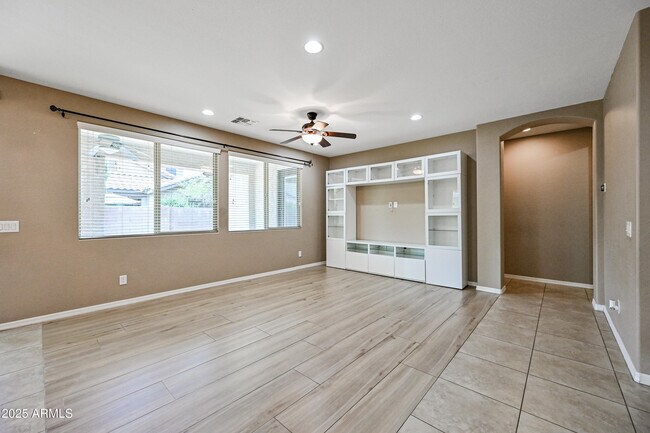 Foto del edificio - 133 E Prescott Dr