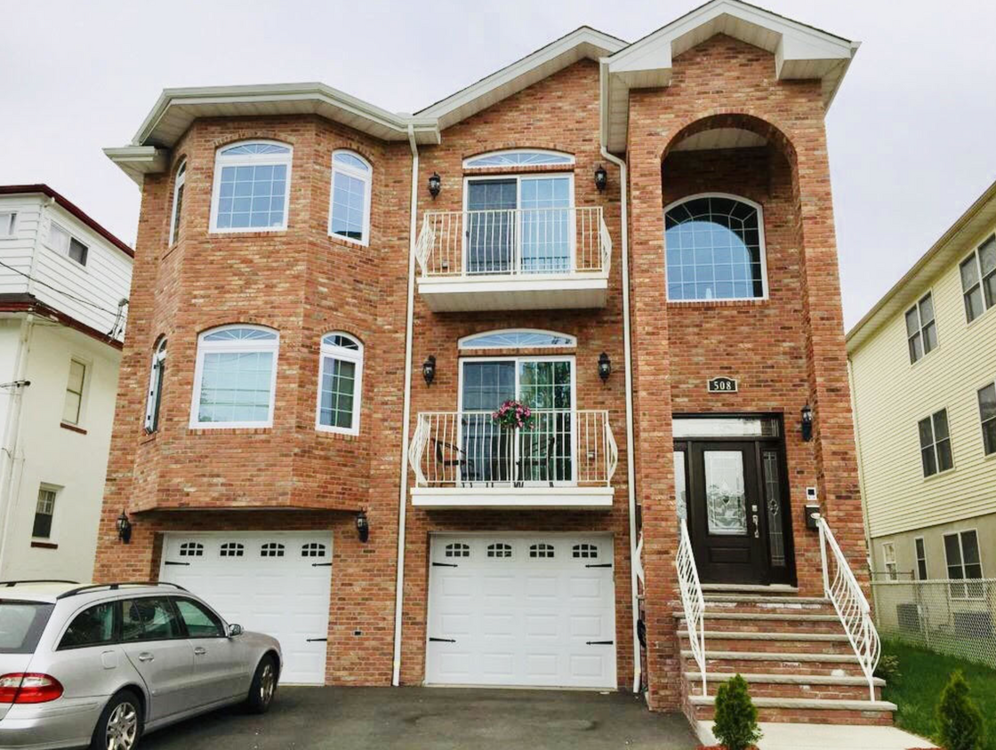 Front - 508 2nd Ave