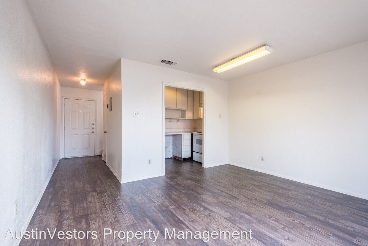 Foto principal - 2901 Sweeney Ln