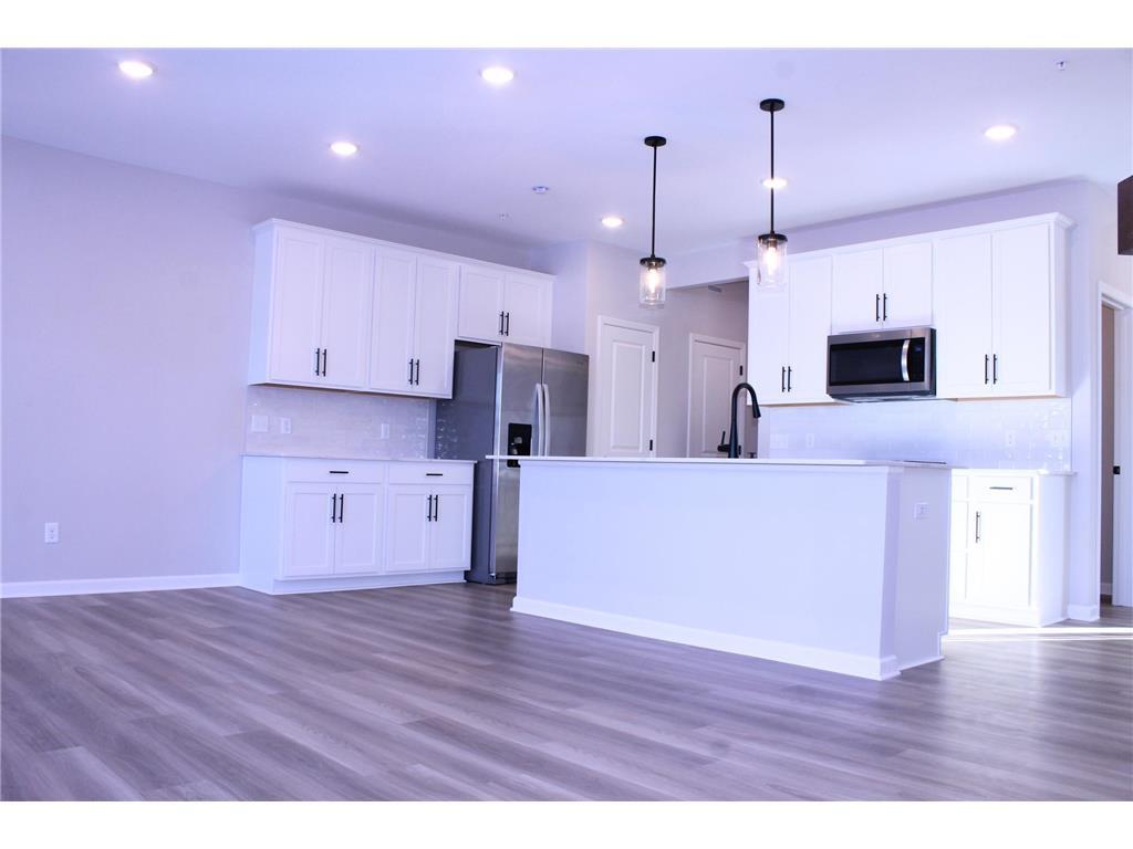 Primary Photo - 14945 Athlone Pl