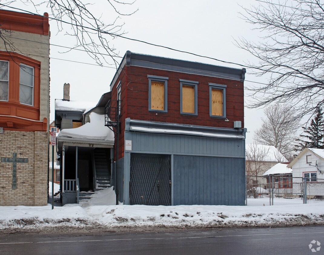 Building Photo - 741-743 Hudson St