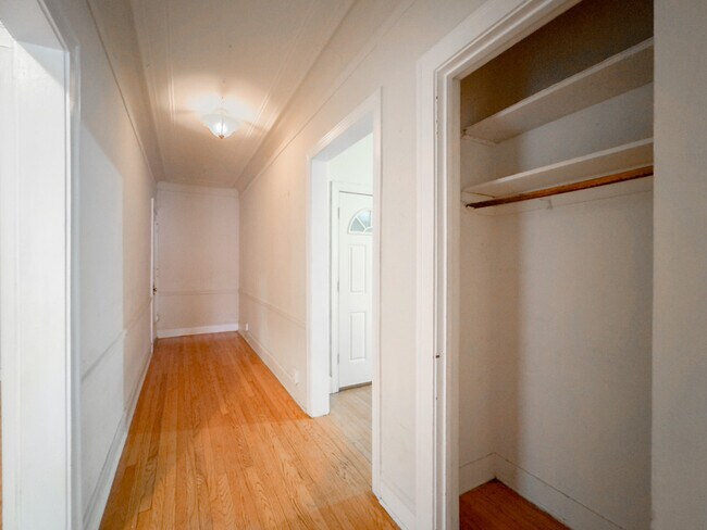 Foto del edificio - 1308 Oak Ave