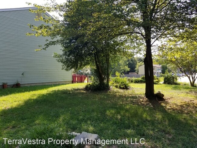 Building Photo - 3 br, 1 bath House - 1 Thistleton Rd