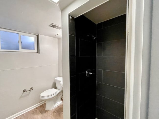 Foto del edificio - 1641 E 86th Pl