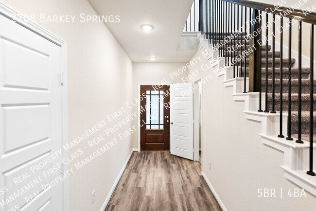 Building Photo - 2708 Barkey Spgs