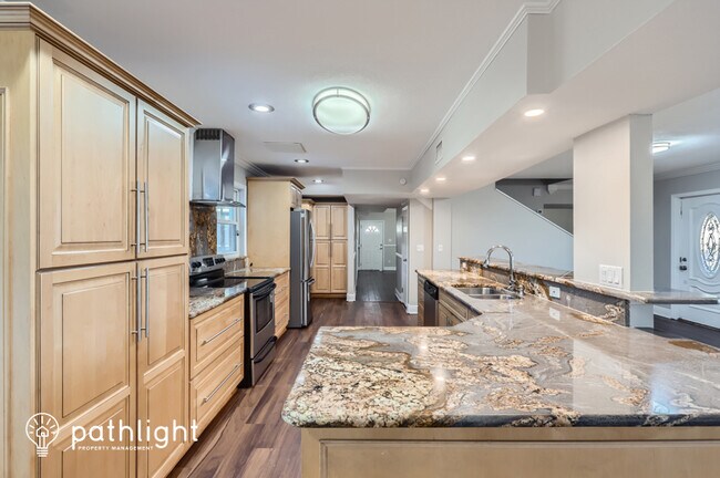 Building Photo - 6708 Ralston Beach Cir