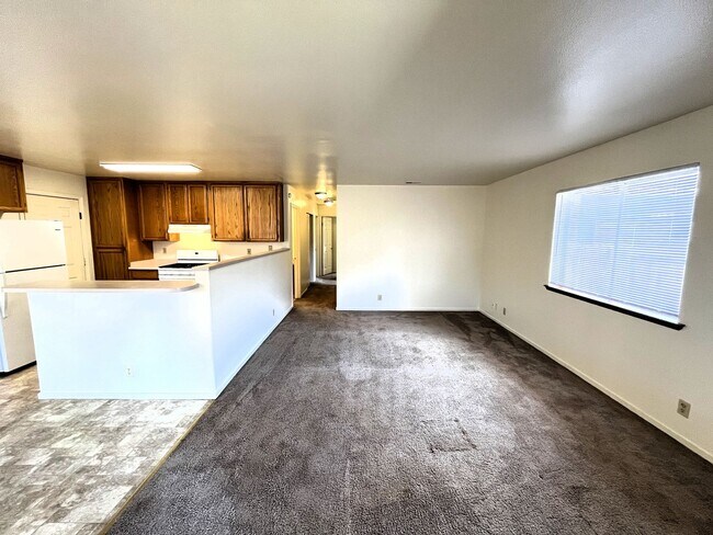 Foto del edificio - 2025 Thiel Ave