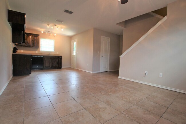 Foto del edificio - Coming Soon: 2 Bedroom Duplex for Rent in Lindale!