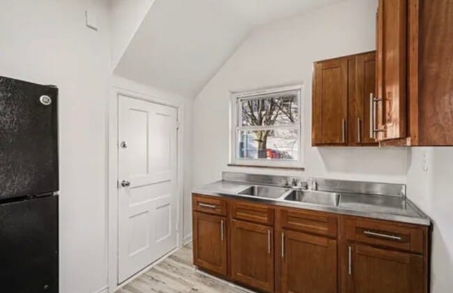 Foto del edificio - 406 E 38th St