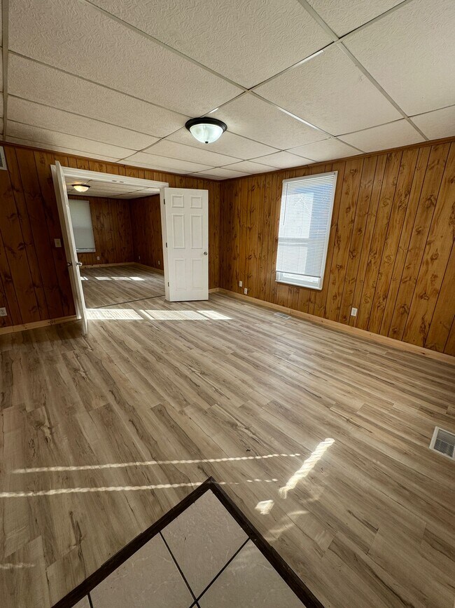 Foto del edificio - 511 E Jefferson Ave