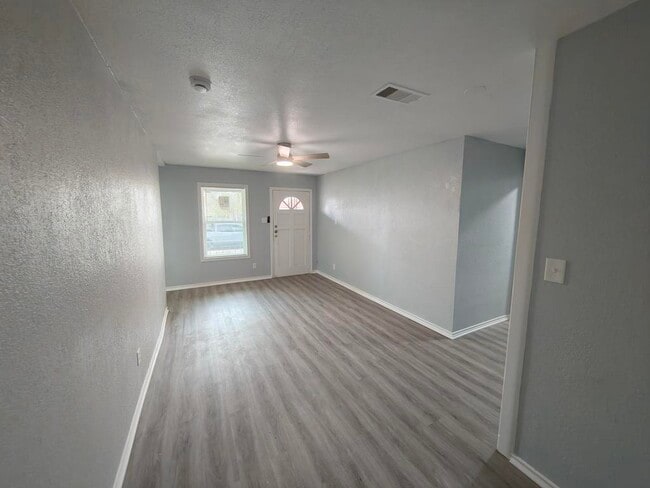 Building Photo - 202 Margaret Lee St