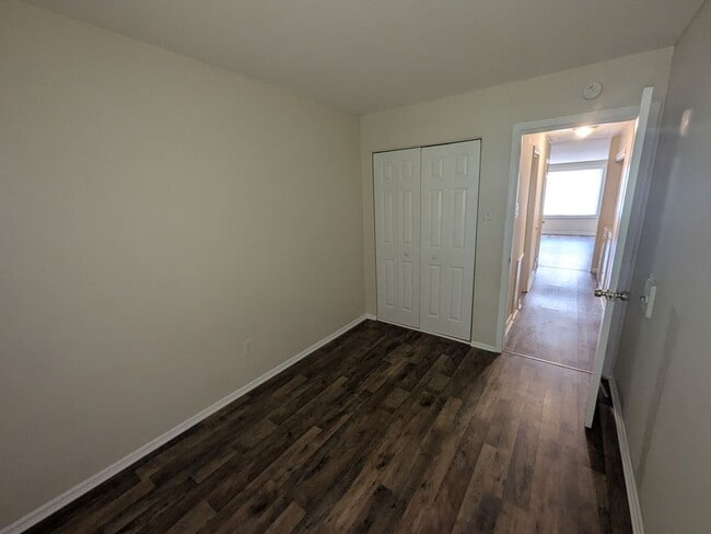 Foto del edificio - 9439 Woodbridge Rd