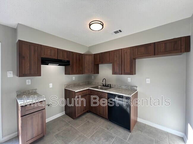 Building Photo - 731 W Raines Rd