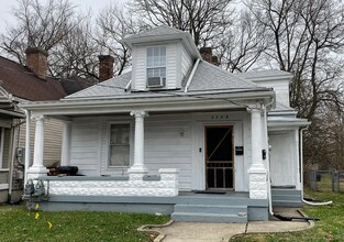Building Photo - 2728 W Madison St