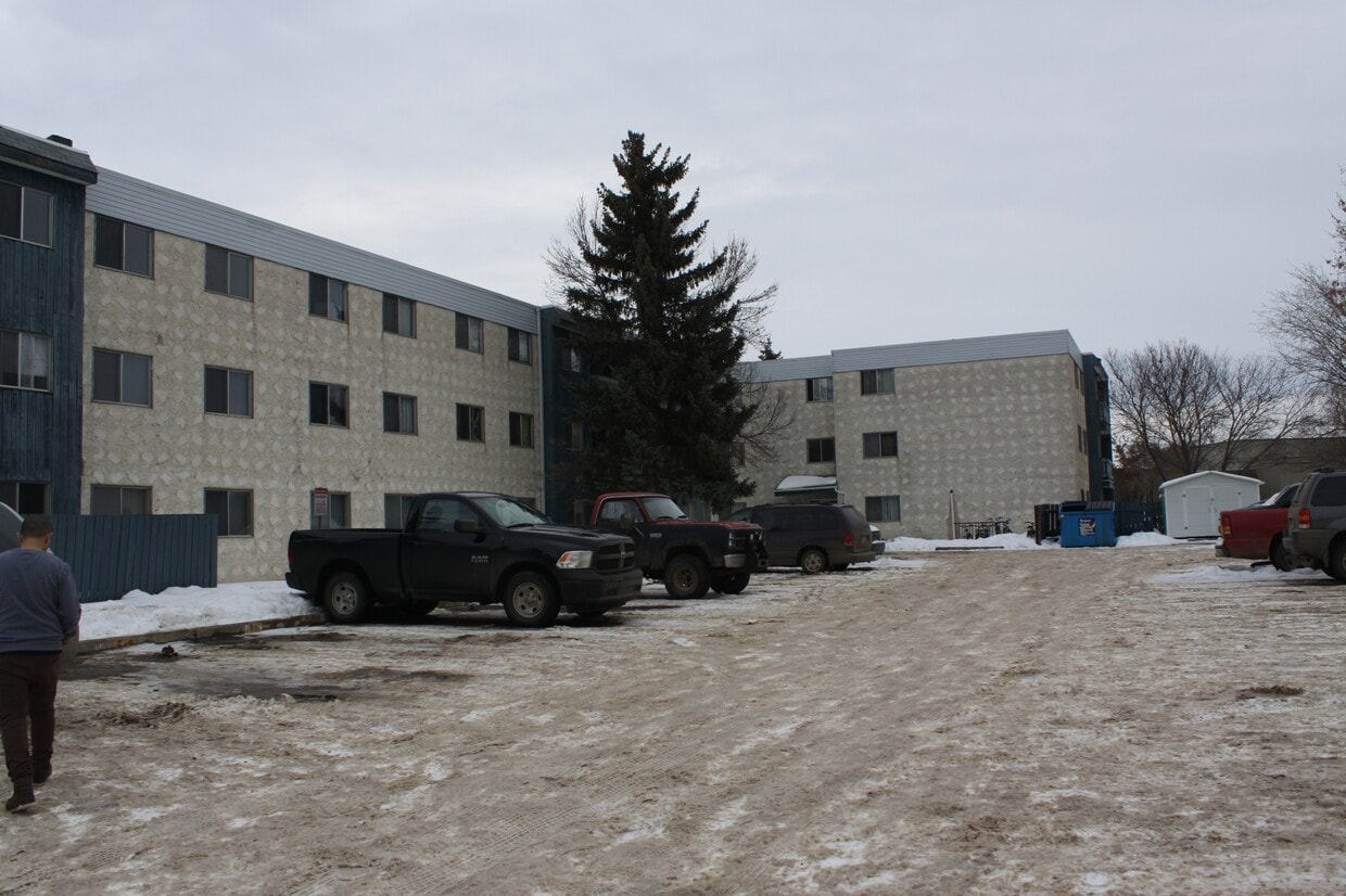 Building Photo - 80 Brookwood Dr