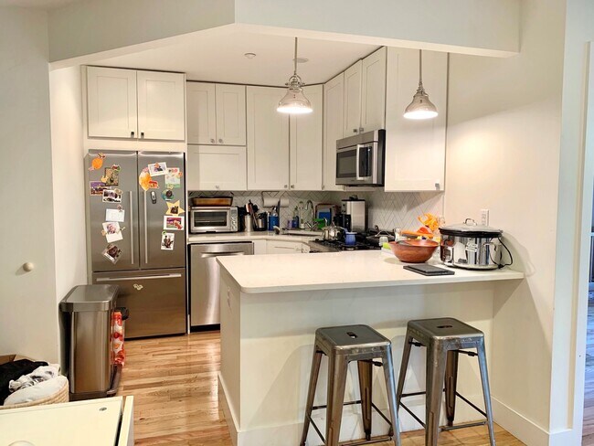 Building Photo - 65 Park Pl