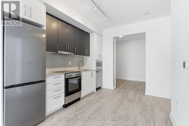 Photo du bâtiment - 9751 Markham Rd