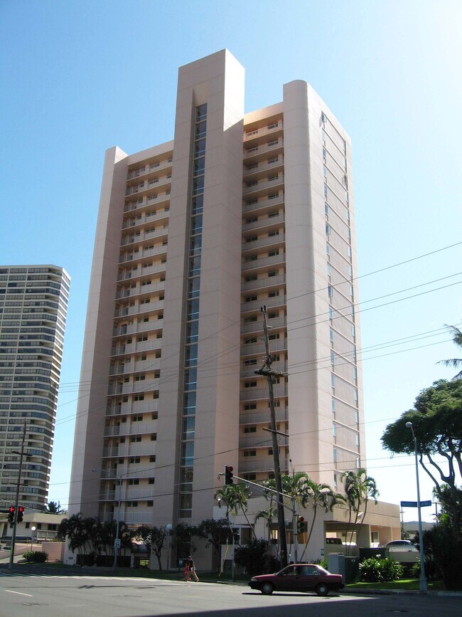 Building View - 2439 Kapiolani Blvd