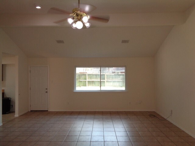 Foto del edificio - 19602 Southaven Dr