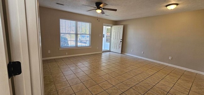 Building Photo - 811 17th Ave