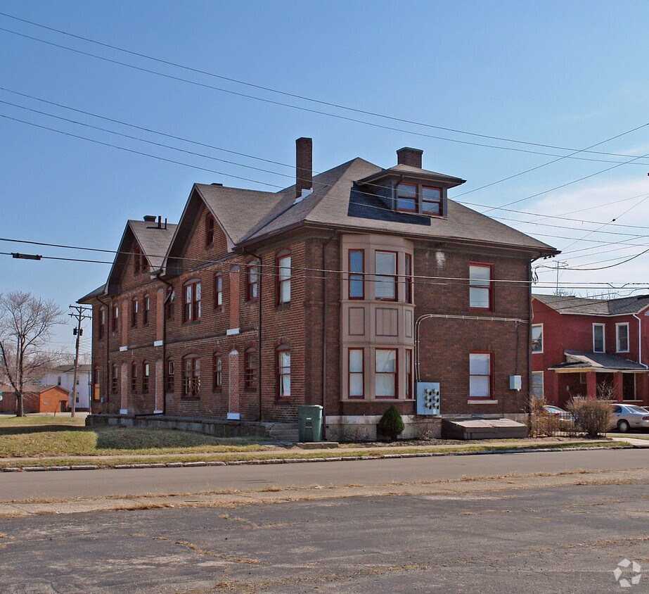 Foto del edificio - Lincoln Street Apartments