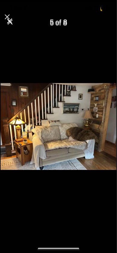 Building Photo - 6 Woodside St