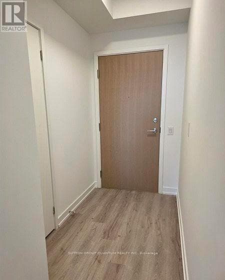 Building Photo - 395 Square One Dr