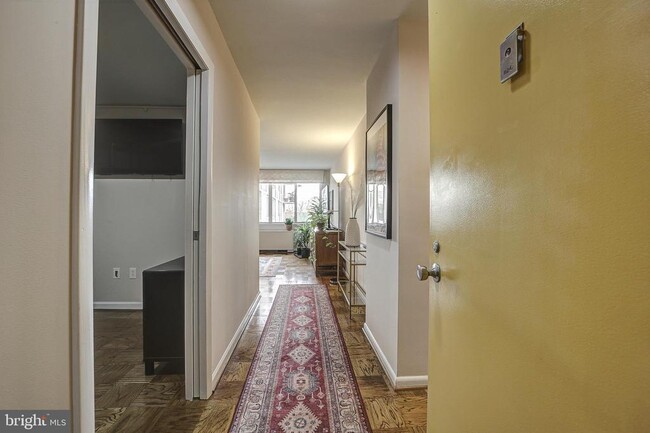 Foto del edificio - 2939 Van Ness St NW