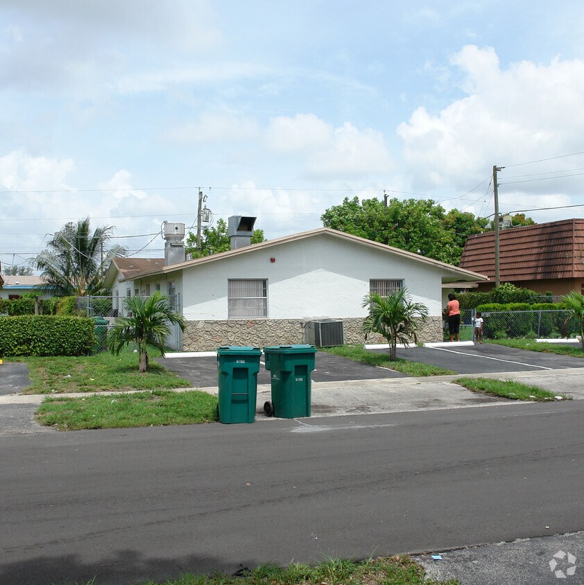 Foto del edificio - 2011 NW 59th Way