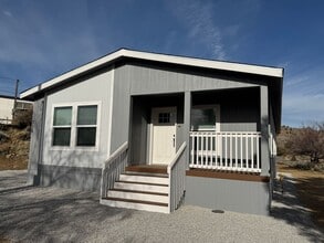 Building Photo - 315 Gerdes Ave