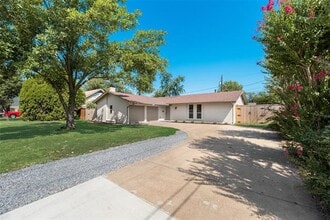 Building Photo - 1101 Hadrian Ct