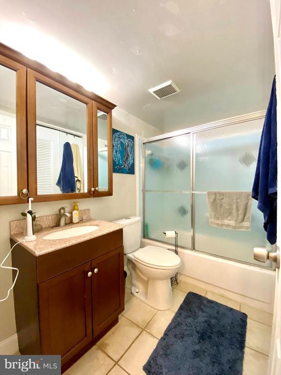 Foto del edificio - 5200 Hilltop Dr