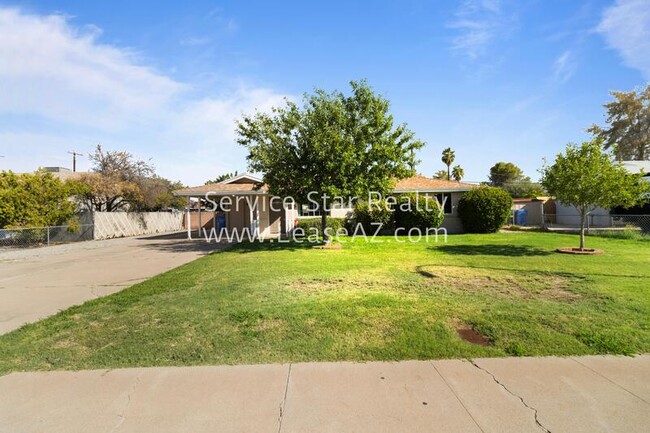 Building Photo - 3750 W Orangewood Ave