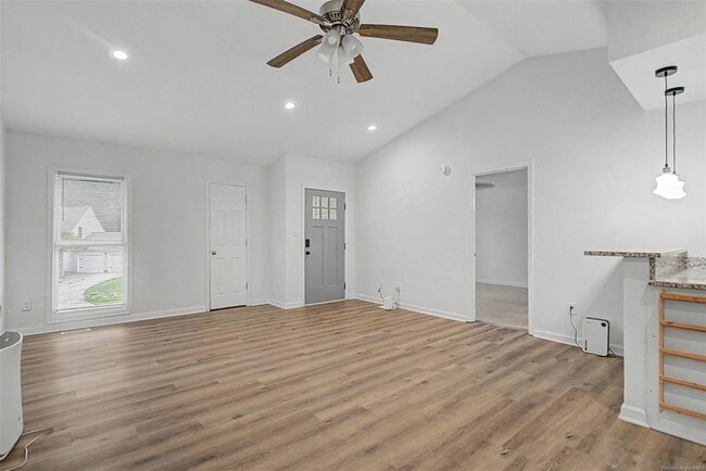 Building Photo - 6205 Adams Hunt Dr