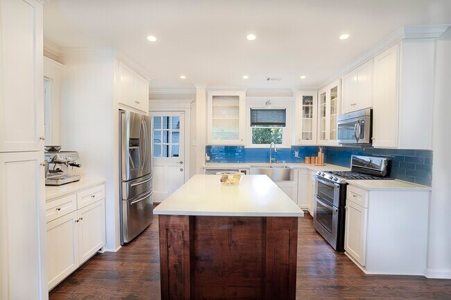 Foto del edificio - 407 E 27th St