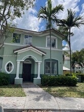 Building Photo - 1586 SE 27th Ct