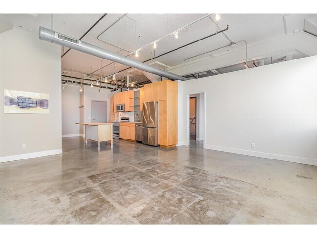 Foto del edificio - 730 Stinson Blvd NE